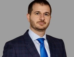 العميل Evgenii Aivazian