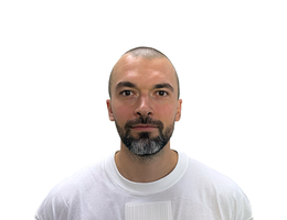 العميل Vlad Mozharov