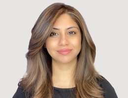 العميل Astha Arora