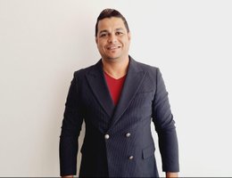 العميل Omar Khaled