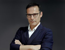 العميل Marco Caldiroli