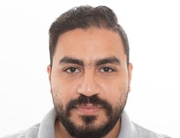 العميل Ayman Adel 