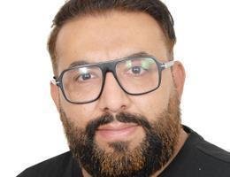 العميل Munawar Hussain 