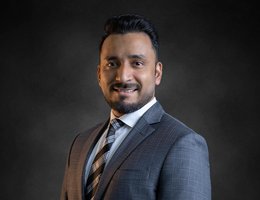 العميل Ajaz Markar