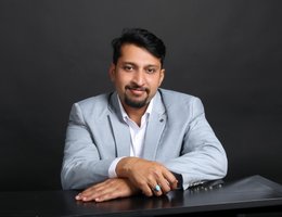 العميل Syed Quadri