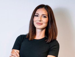 العميل Aida Tikhvinskaia