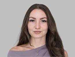 العميل Renata Kamalova