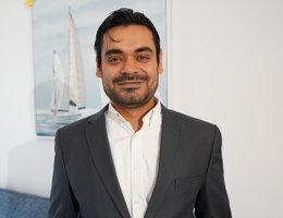العميل Syed Wajahat Ali