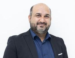 العميل Akhtar Hussain