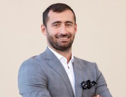 العميل Amiran Kadiev