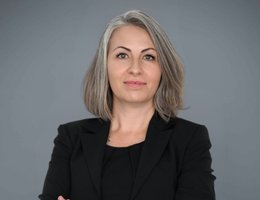 Svetla Durrani
