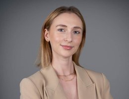 العميل Katarzyna Monika Fresel