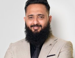 العميل Abdul Raza Majeed