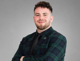 العميل Liam O'Mahony