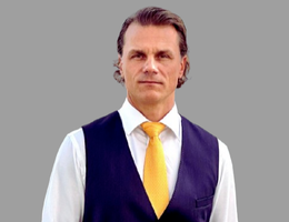 العميل Dmitry Rushika