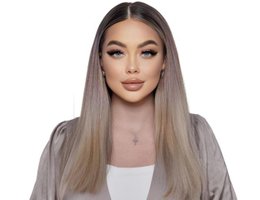 العميل Evelina Dark