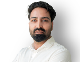 العميل Afaq Shah