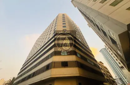 عمارة بالكامل - 8 غرف نوم - 8 حمامات للايجار في مساكن كورنيش عجمان - طريق كورنيش عجمان - عجمان