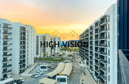 Apartment - Studio - 1 Bathroom for rent in Waters Edge - Yas Island - Abu Dhabi