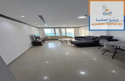 شقة - 2 غرف نوم - 3 حمامات للايجار في برج الكورنيش - طريق كورنيش عجمان - عجمان