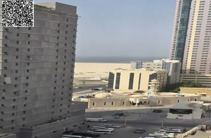 عمارة بالكامل - 8 غرف نوم - 8 حمامات للايجار في برج الكورنيش - الرميلة - عجمان