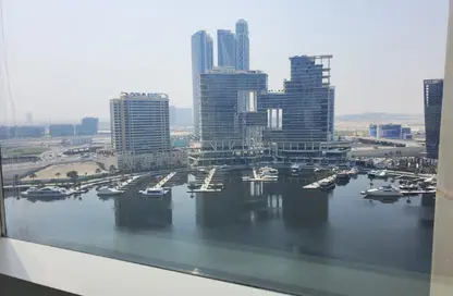 مكتب - استوديو للايجار في B2B  برج - الخليج التجاري - دبي