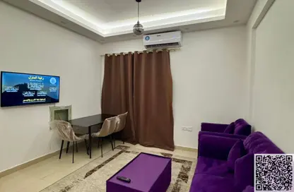 شقة - غرفة نوم - 2 حمامات للايجار في مساكن كورنيش عجمان - طريق كورنيش عجمان - عجمان
