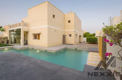 Villa - 4 Bedrooms - 5 Bathrooms for rent in Meadows 3 - Meadows - Dubai
