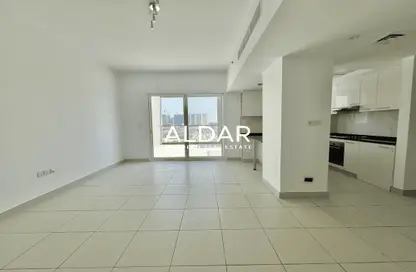 شقة - غرفة نوم - 2 حمامات للايجار في مبني اوكسفورد - قرية الجميرا سركل - دبي