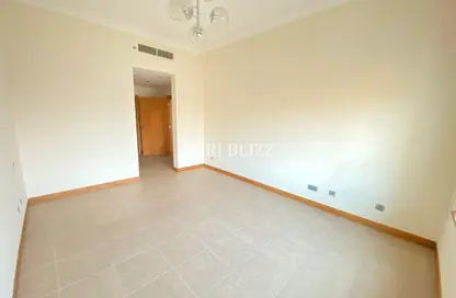 Apartment - 1 Bedroom - 2 Bathrooms for rent in Al Hallawi - Shoreline Apartments - Palm Jumeirah - Dubai