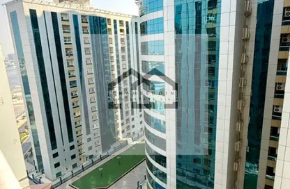 شقة - غرفة نوم - 2 حمامات للبيع في أورينت تاور 1 - أورينت تاور - البستان - عجمان
