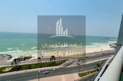 شقة - 2 غرف نوم - 3 حمامات للبيع في مساكن كورنيش عجمان - طريق كورنيش عجمان - عجمان