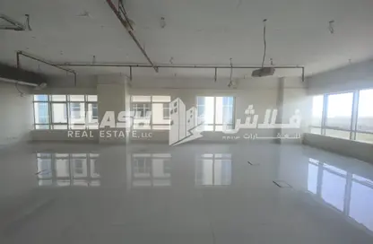 طابق كامل - استوديو - 1 حمام للايجار في المنغروف - القرم - رأس الخيمة