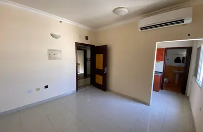Apartment - Studio - 1 Bathroom for rent in Al Nabaa Building - Al Naba'ah - Al Sharq - Sharjah