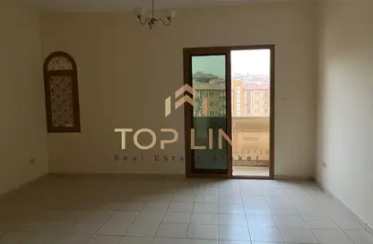 شقة - 1 حمام للايجار في إس01 - طراز أسباني - المدينة الدولية - دبي