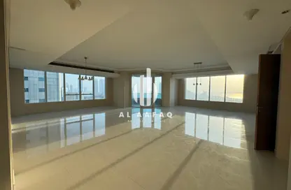 Apartment - 3 Bedrooms - 5 Bathrooms for rent in Al Majaz 3 - Al Majaz - Sharjah