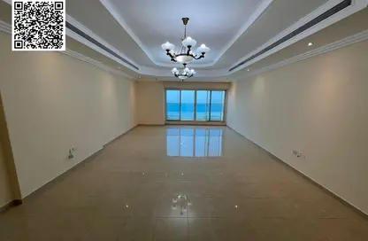 شقة - 3 غرف نوم - 4 حمامات للايجار في مساكن كورنيش عجمان - طريق كورنيش عجمان - عجمان