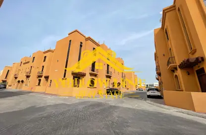 Villa - 4 Bedrooms - 6 Bathrooms for rent in Ministries Complex - Khalifa Park - Eastern Road - Abu Dhabi