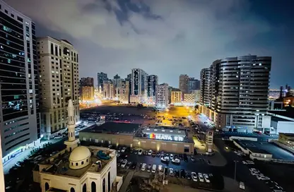 شقة - 2 غرف نوم - 2 حمامات للايجار في شارع التعاون - التعاون - الشارقة