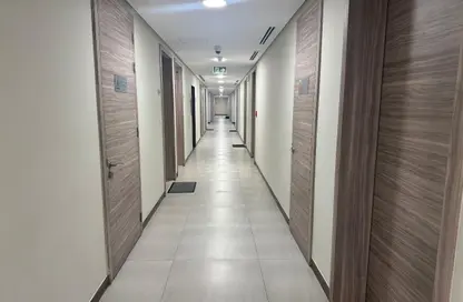 Apartment - Studio - 1 Bathroom for rent in SOL Bay - Business Bay - Dubai