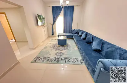 شقة - 2 غرف نوم - 2 حمامات للايجار في مساكن كورنيش عجمان - طريق كورنيش عجمان - عجمان
