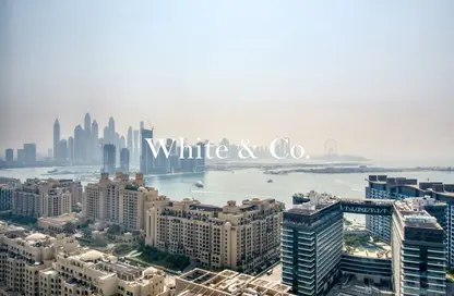 Apartment - Studio - 1 Bathroom for rent in The Palm Tower - Palm Jumeirah - Dubai