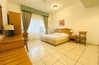 Apartment - Studio - 1 Bathroom for rent in Hamdan Street - Abu Dhabi