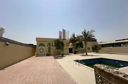 فيلا - 4 غرف نوم - 2 حمامات للايجار في الجزيرة الحمراء - قرية الحمرا - رأس الخيمة