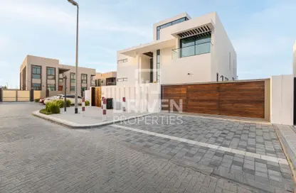 Villa - 5 Bedrooms - 5 Bathrooms for rent in Pearl Jumeirah Villas - Pearl Jumeirah - Jumeirah - Dubai