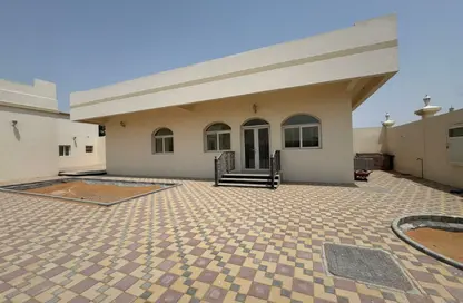 فيلا - 4 غرف نوم - 6 حمامات للايجار في النوف - الشارقة