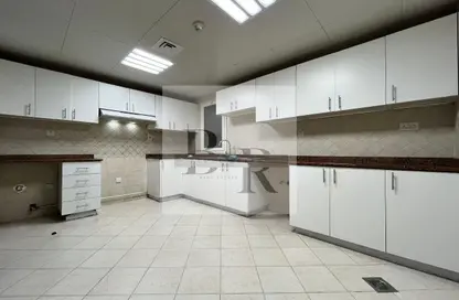 Apartment - 3 Bedrooms - 3 Bathrooms for rent in Burj Al Yaqout - Danet Abu Dhabi - Abu Dhabi