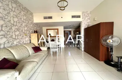 شقة - استوديو - 1 حمام للايجار في الخزامى 2 - حدائق الإمارات 1 - قرية الجميرا سركل - دبي