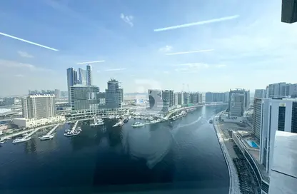 مكتب - استوديو للايجار في B2B  برج - الخليج التجاري - دبي
