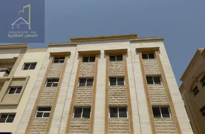 عمارة بالكامل - استوديو - 8 حمامات للبيع في مجمع مويلح - تجارية مويلح - الشارقة